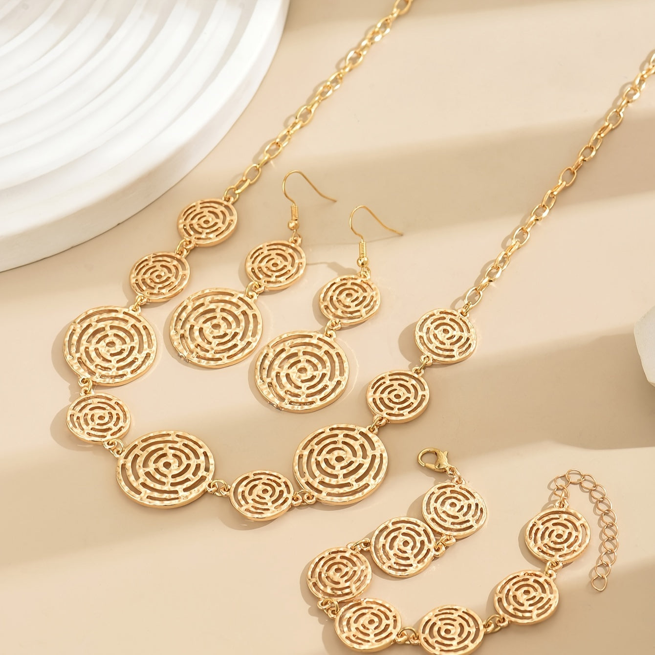 Conjunto Estiloso de Pulseira, Colar e Brincos com Detalhes em Teia de Aranha Vazada - 3 Peças para Adolescentes