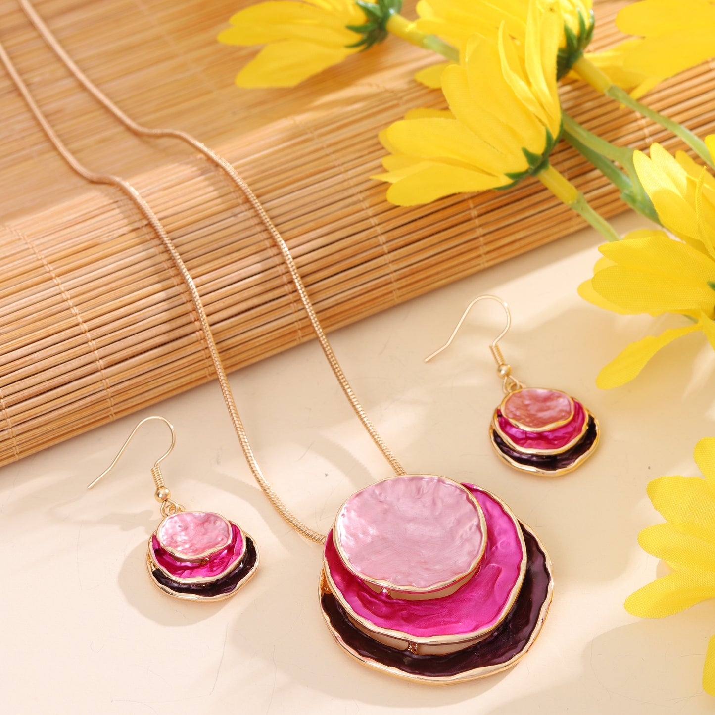CRING COCO Conjunto de Joias Boémias de 3 Camadas Redondas em Liga de Zinco Esmaltada - Presente Elegante para Mulheres para o Dia dos Namorados, Festas e Feriados, Inclui Colar e Brincos, Joias de Festa|Estilo Boémio|Joias em Liga de Zinco